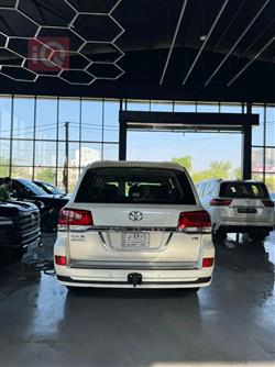 تويوتا لاندكروزر